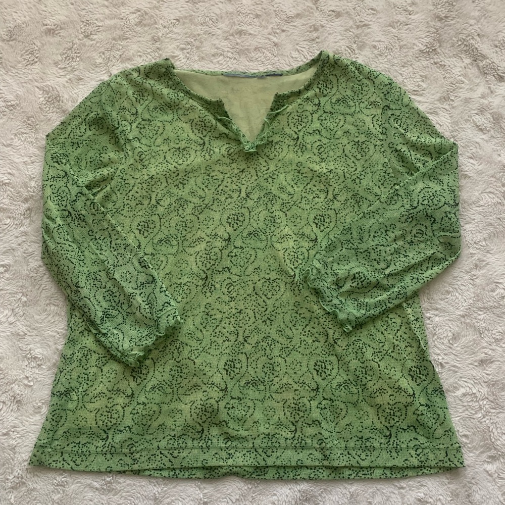 Green VNeck 2000s Print top